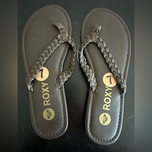 Roxy sandals